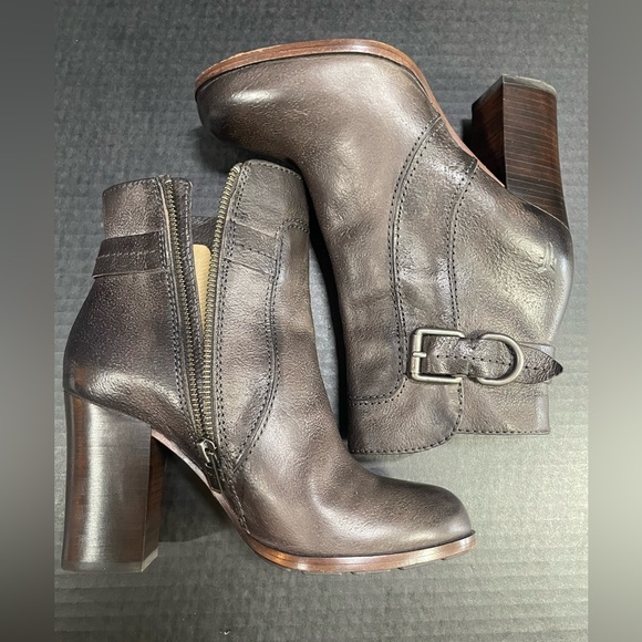 Frye Parker D Ring Short Charcoal 6M LIKE NEW! PRICE FIRM - Picture 8 of 16